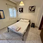 Seaside Apartments&rooms Kampouri