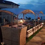 Seaside Apartments&rooms Kampouri Appartement