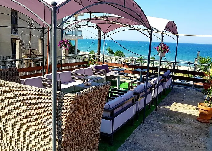 Seaside & Kampouri * Stomion (Thessaly)