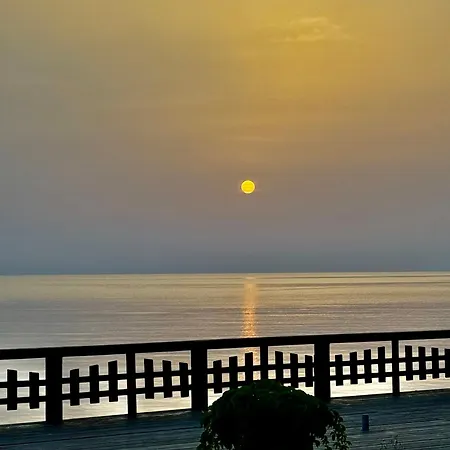 Seaside & Kampouri Apartment *