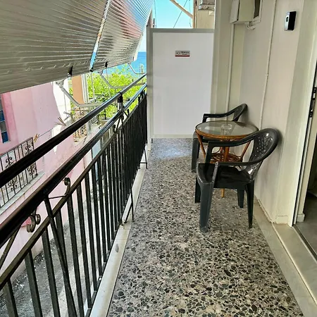 Apartment Seaside & Kampouri *