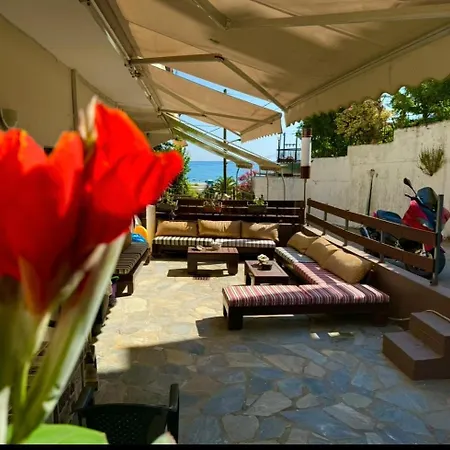 Apartment Seaside & Kampouri *