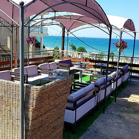 Seaside & Kampouri * Stómion