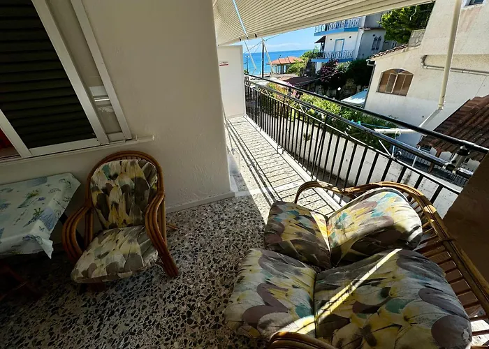 Seaside & Kampouri Apartment Stómion