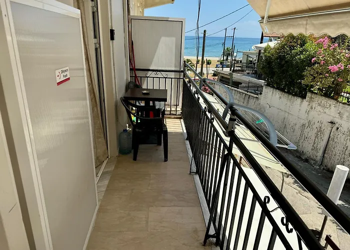 Seaside & Kampouri Apartment Stómion