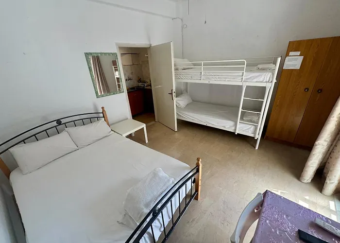 Apartment Seaside & Kampouri *